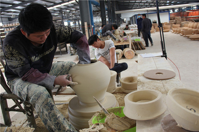 齊齊哈爾市十二大重點發(fā)展產(chǎn)業(yè)之一--日用工藝陶瓷產(chǎn)業(yè)