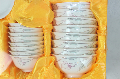 【供應(yīng)52頭,38頭,35頭,20頭等日用陶瓷餐具】?jī)r(jià)格,廠家,圖片,餐具套裝,潮州市楓溪區(qū)昭發(fā)陶瓷網(wǎng)上經(jīng)營(yíng)店-