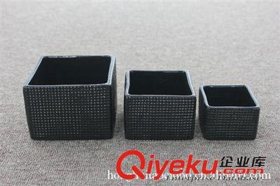 陶瓷工廠批發 西式 日式 中溫陶瓷 浮雕方格 蠟燭碟 蠟燭器皿-潮安縣鳳塘鎮鴻暉陶瓷廠提供陶瓷工廠批發 西式 日式 中溫陶瓷 浮雕方格 蠟燭碟 蠟燭器皿的相關介紹、產品、服務、圖片、價格潮安縣鳳塘鎮鴻暉陶瓷廠、園林花盆;時尚簡約花盆;陶瓷工藝品;日用陶瓷;灌蠟燭陶瓷;陶瓷迷你小花盆